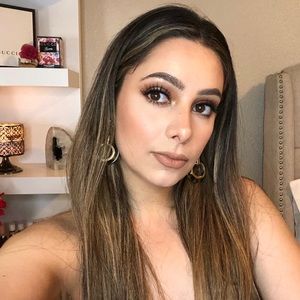 Meet your Posher, Paulina